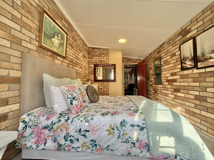 4 Bedroom Property for Sale in Kabeljauws Eastern Cape